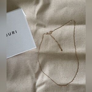 mejuri 14k solid gold baby box chain necklace